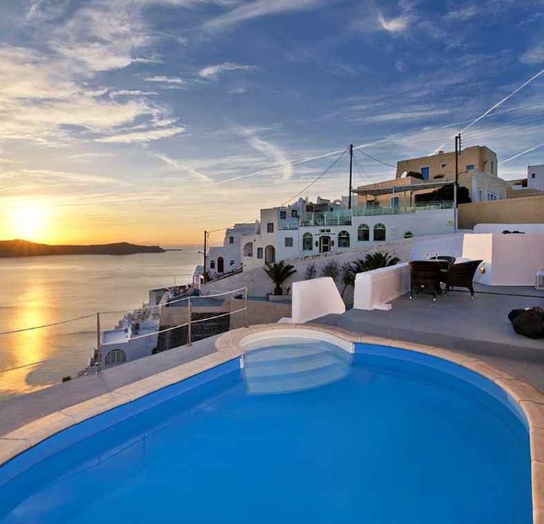 Best places to stay in Santorini (Thira)