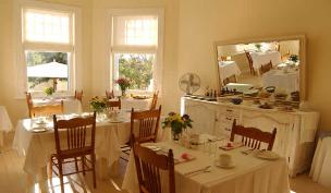 Breakfast room
