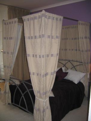 Mackintosh Four Poster