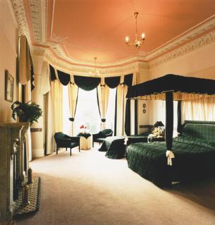 Superior Green Tartan Room