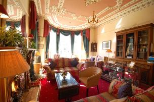 Guest Lounge and Honesty Bar