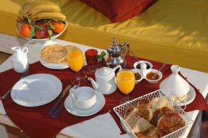 breakfast on the flat roof terrace