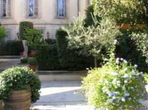 Dependance Entrance