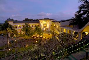 Airai View Hotel &Spa