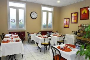 breakfast room