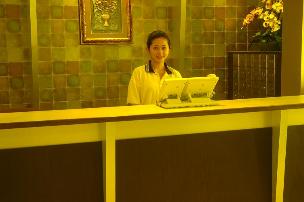 24 Hours Receptionist & Safe Deposit Availble