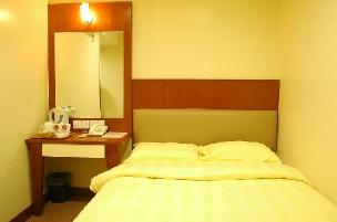 Deluxe A- 1 Queen Bed