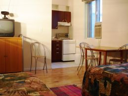 Studio 4 - 2 Beds