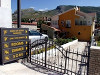 enterance_pansion_rose