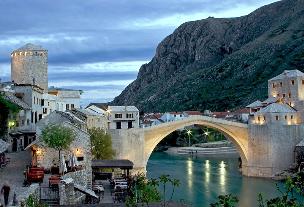 Old_bridge_mostar_2