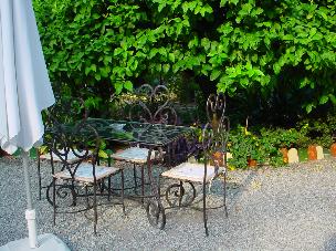 Breakfasts in the garden