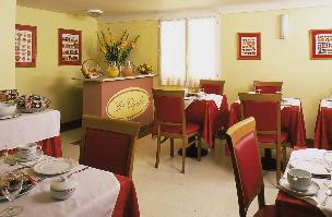 breakfast room