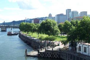 Tom McCall Water Front Park at the Willamette River