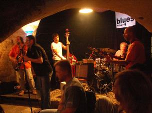 Blues sklep/Jazz club with Live music