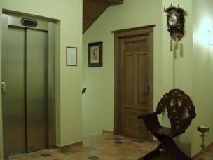 Elevator
