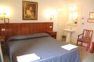 Double with shared bathroom