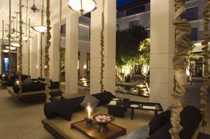 Meric Restaurant Swing Dining