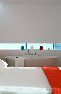 suite bedroom