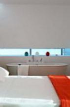suite bedroom