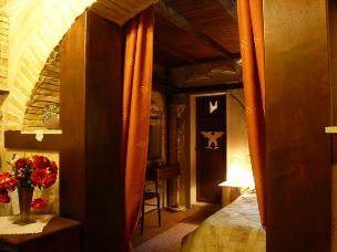 The apartment MINOS-the arch and the bedrrom