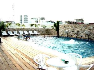 Swimming Pool on the top of the roof