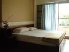 Twin 6' bed room on the river side.