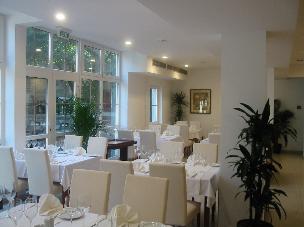 Hotel restaurant 