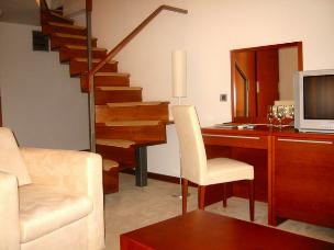 Queen size bed / suite