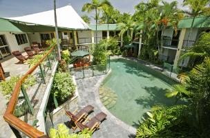 Pool & Sundeck