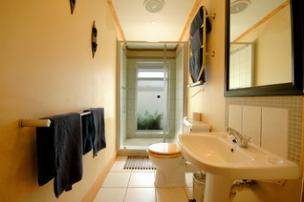 Bathroom in en-suite room