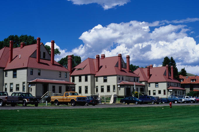 Exterior buildings of Mammoth Hotsprings.