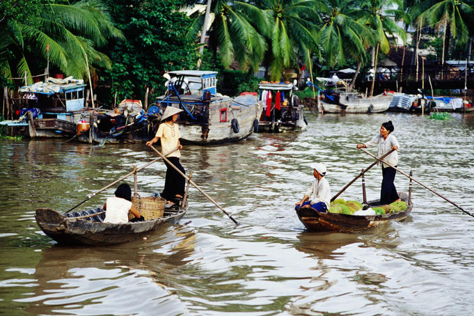 Mekong+delta+river+boat