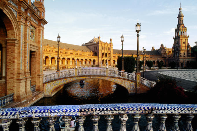 Plaza d'Espana (1929).