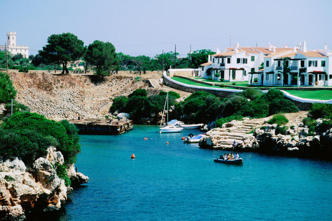Cuitadella harbour.