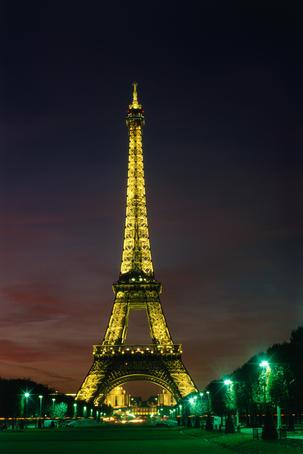 World famous Eiffel Tower of Paris from the Jardin du Trocadero. The landmark tower reaches a height of 320m (1051ft).