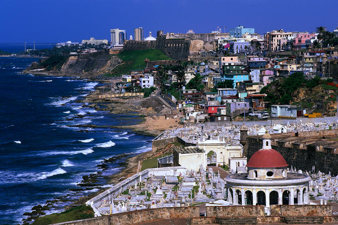 Fuerte de San Cristobal with city in background.