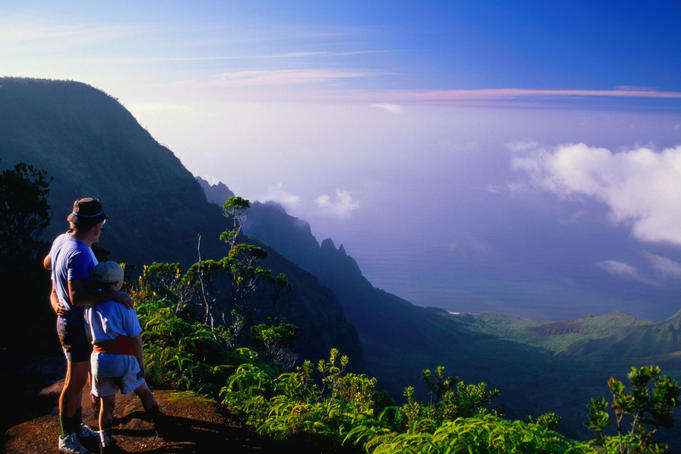 Kaua‘i's coast and mountains: a hiker's dream