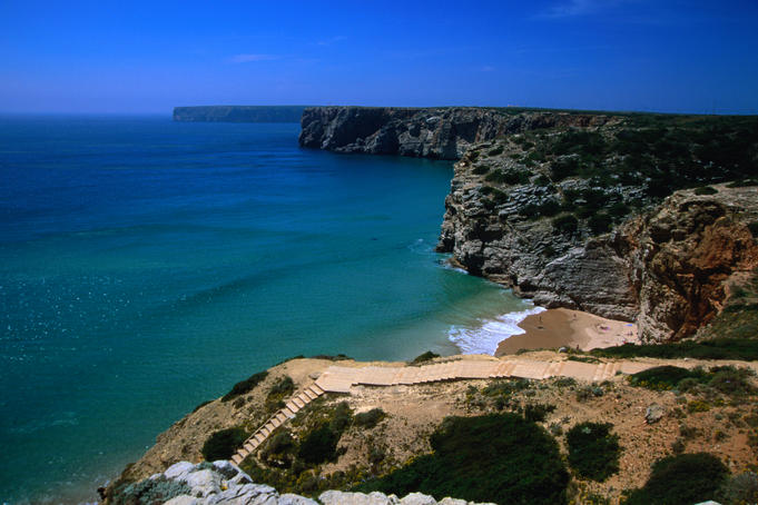 Praia de Beliche and the distant Cabo de Sao Vicente.