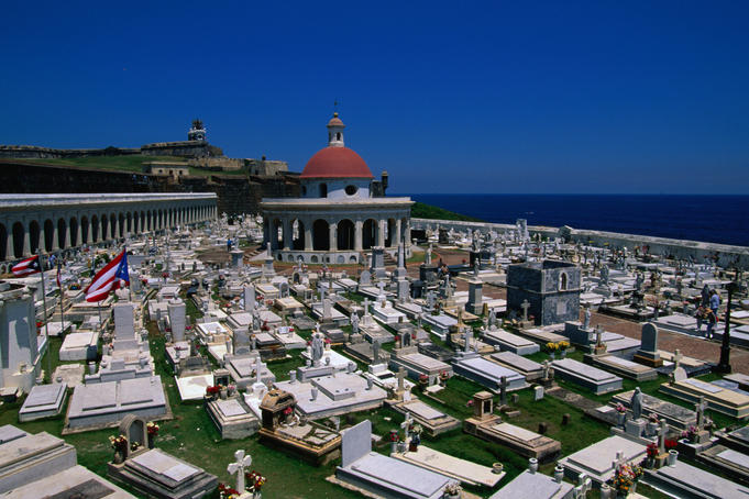 San Juan cemetery and the Neo-Classical chapel dedicated to Mary Magdalen.