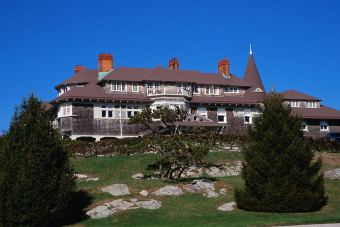Exterior of Hammersmith Farm.