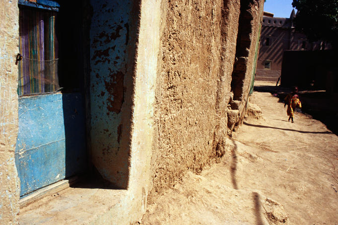 Mud-built house in Djenne's backstreets.