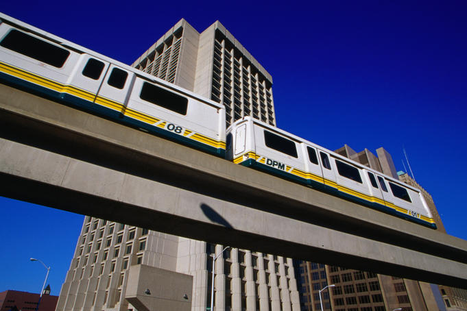 People Mover passing the Federal Building.
