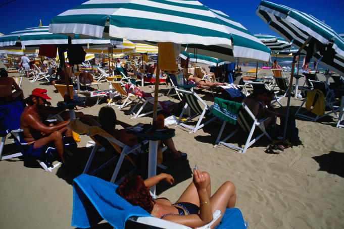 Popular with many folks is the beach at Lido di Jesolo, east of Venice