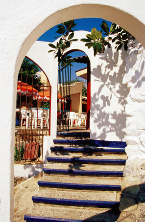 Hotel steps and archway, La Madera Beach.