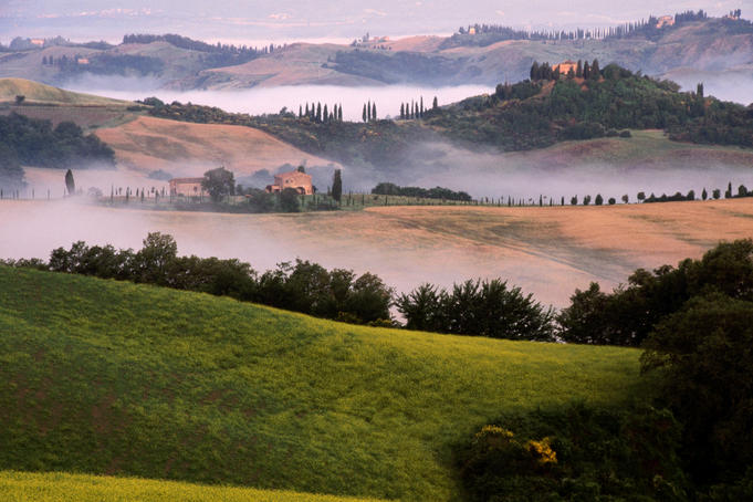 Mist in valleys near Asciano.