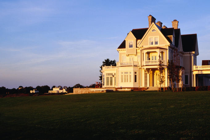 Historical houses along Newport's famous Cliff Walk.