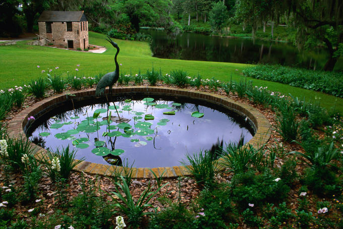 Middleton Place has nations oldest landscaped gardens (1741).