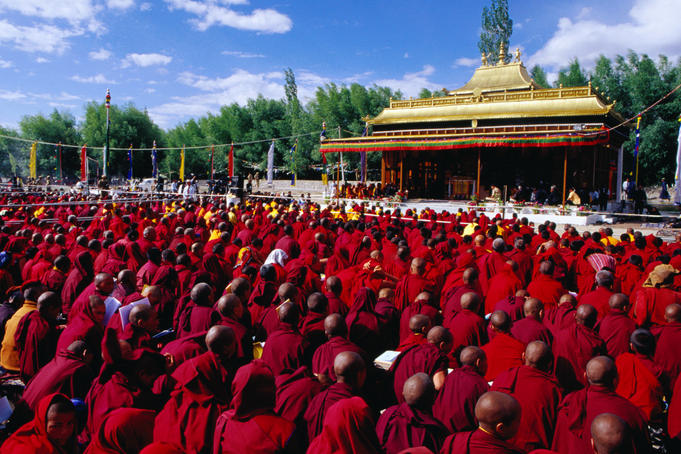 Monks and nuns at Dalai Lama sermon, Choglamsar.