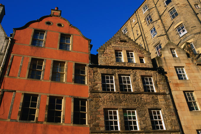 Victoria Street and Victoria Terrace.