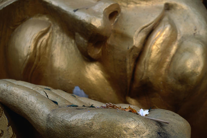 Phu Si, Reclining Buddha.